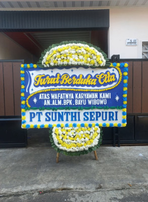 Papan Bunga Duka di Panumbangan